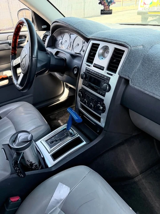 2008 Chrysler 300 (2005-2023) - Image 5 of 8