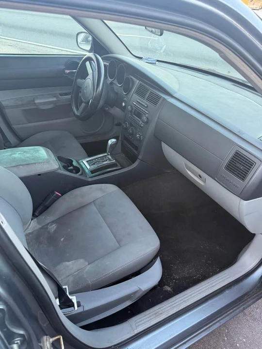 2008 Dodge Charger 6th Gen - Image 4 of 5