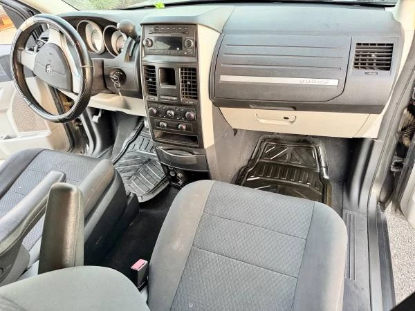 2008 Dodge Caravan - Image 11 of 17