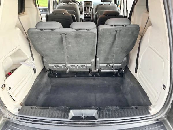 2008 Dodge Caravan - Image 16 of 17