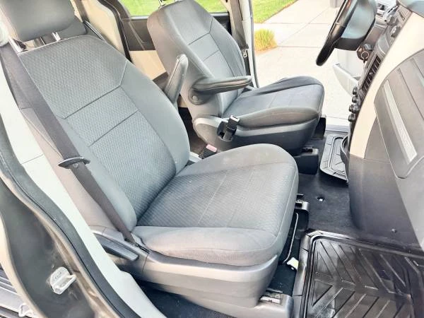 2008 Dodge Caravan - Image 13 of 17