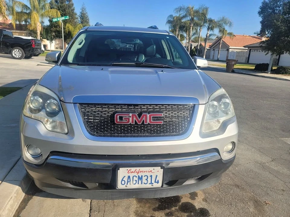 2008 GMC Acadia - Image 3 of 10