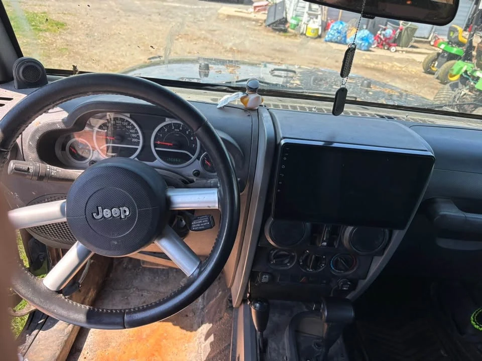 2008 Jeep - Image 5 of 8