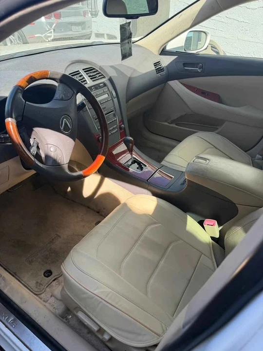 2008 Lexus ES 5th Gen - Image 4 of 10