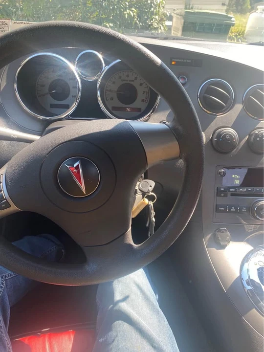 2008 Pontiac Solstice - Image 5 of 10
