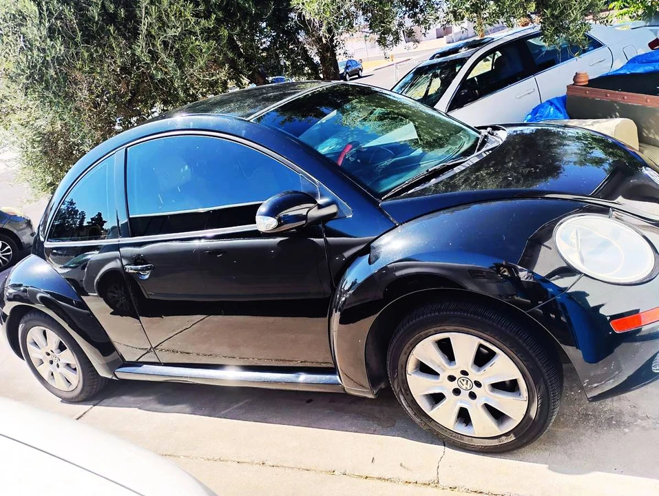 2008 Volkswagen New Beetle - Image 5 of 5