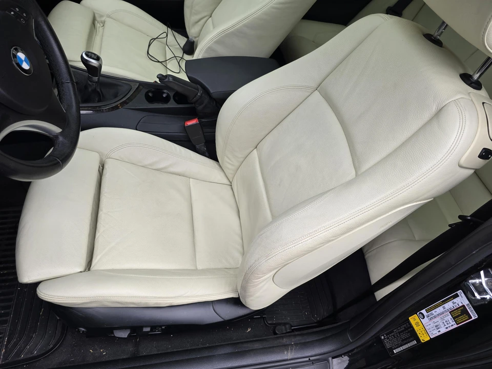 2009 BMW E82 135i & 135is - Image 23 of 30