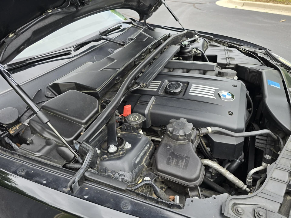 2009 BMW E82 135i & 135is - Image 24 of 30