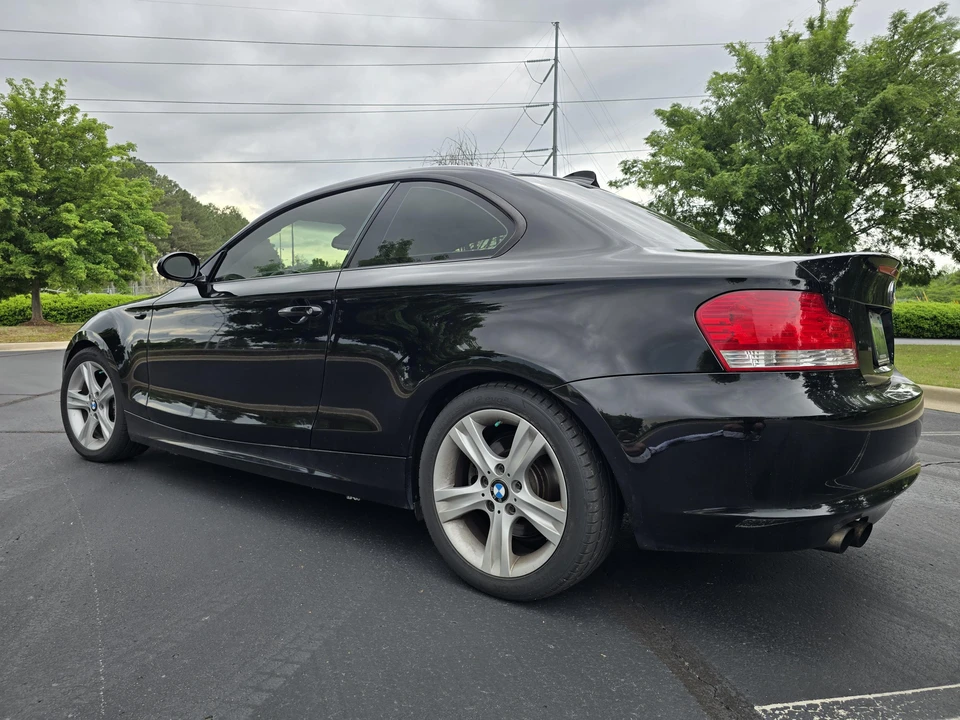 2009 BMW E82 135i & 135is - Image 8 of 30