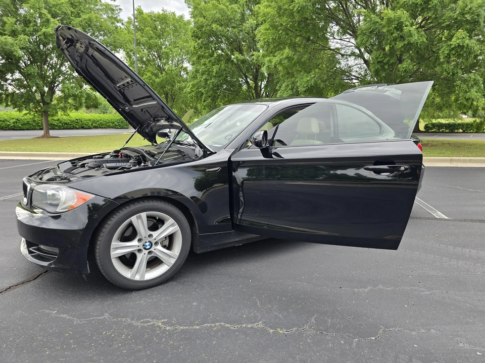 2009 BMW E82 135i & 135is - Image 22 of 30