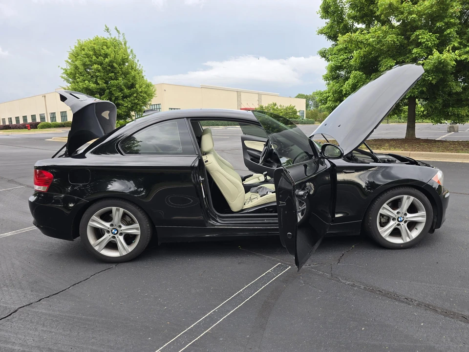 2009 BMW E82 135i & 135is - Image 6 of 30