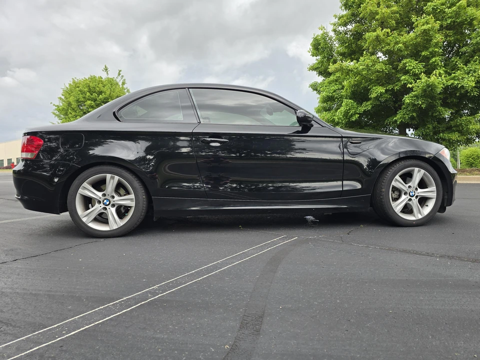 2009 BMW E82 135i & 135is - Image 17 of 30