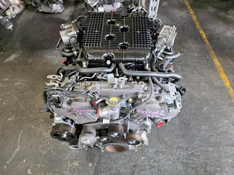 Nissan 370Z 3.7L V6 VVEL Engine