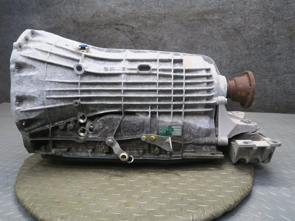 2009 Parts & Memorabilia Gearboxes - Image 3 of 10