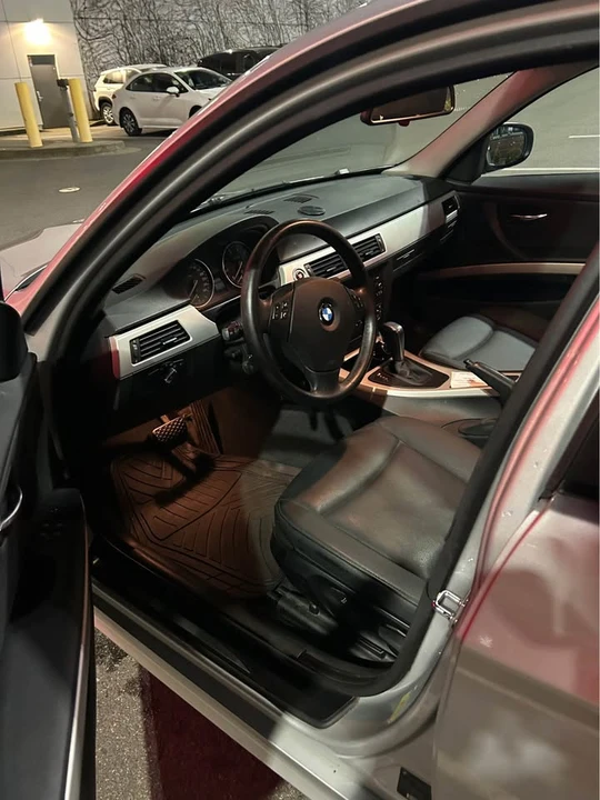 2009 BMW 3 Series - Image 3 of 10