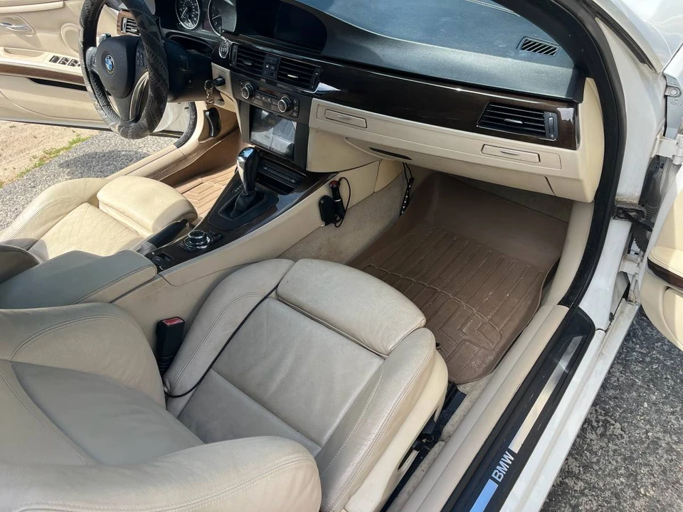 2009 BMW E93 3 Series Convertible - Image 3 of 11