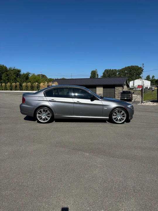 2009 BMW E90 335i Sedan - Image 6 of 11
