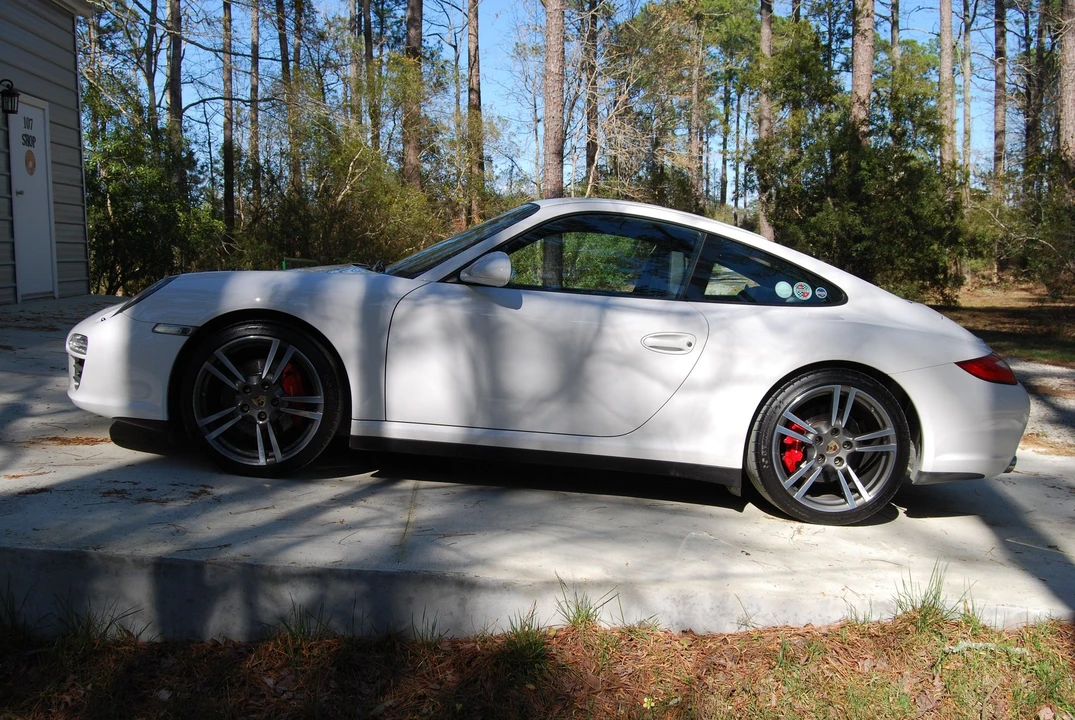 2009 Porsche 997 Carrera 4S - Image 10 of 27
