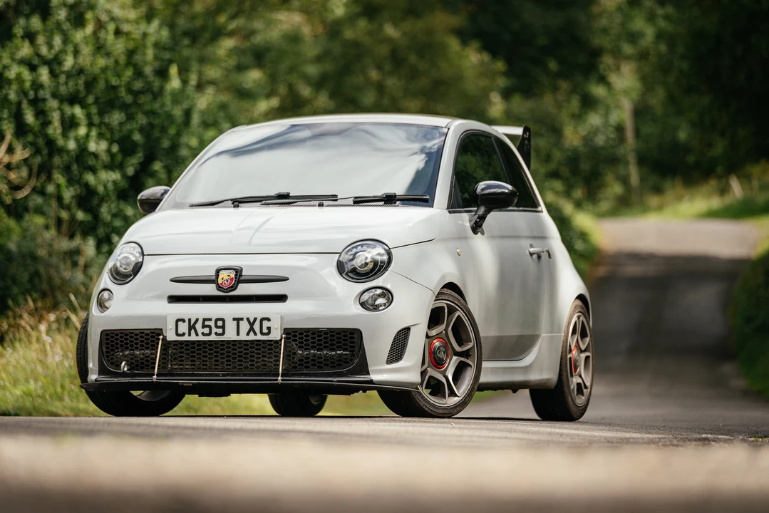 2009 Fiat Abarth 500 - Image 11 of 31