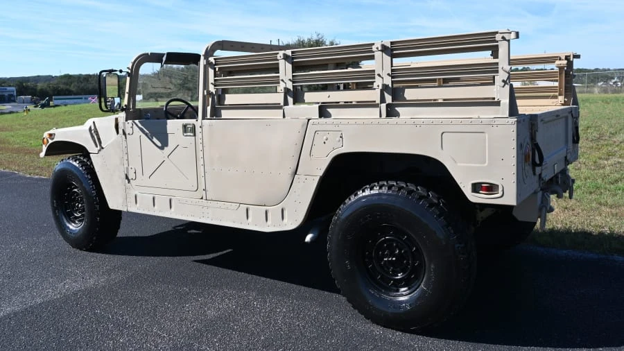 2009 AM General Hummer - Image 2 of 12