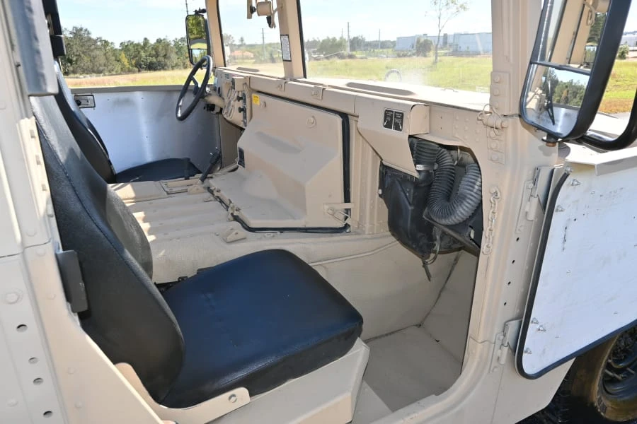 2009 AM General Hummer - Image 11 of 12