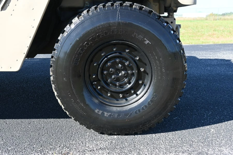 2009 AM General Hummer - Image 8 of 12