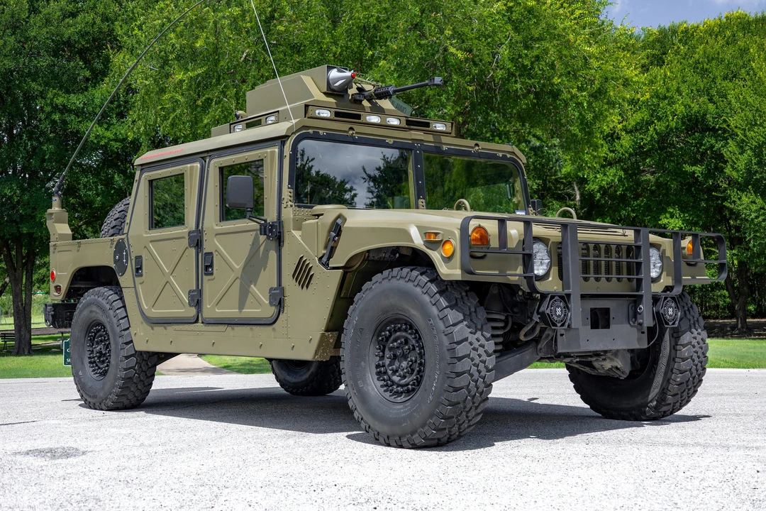 2009 AM General Hummer - Image 8 of 31