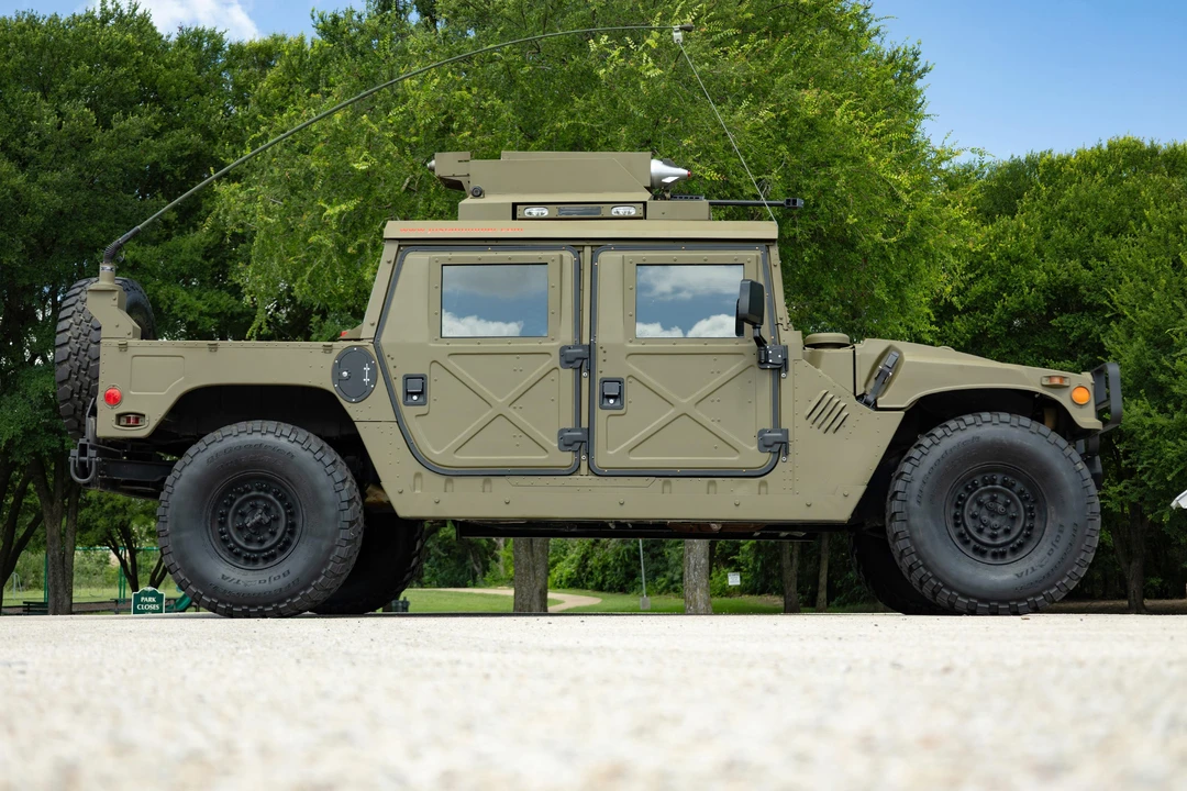 2009 AM General Hummer - Image 3 of 31