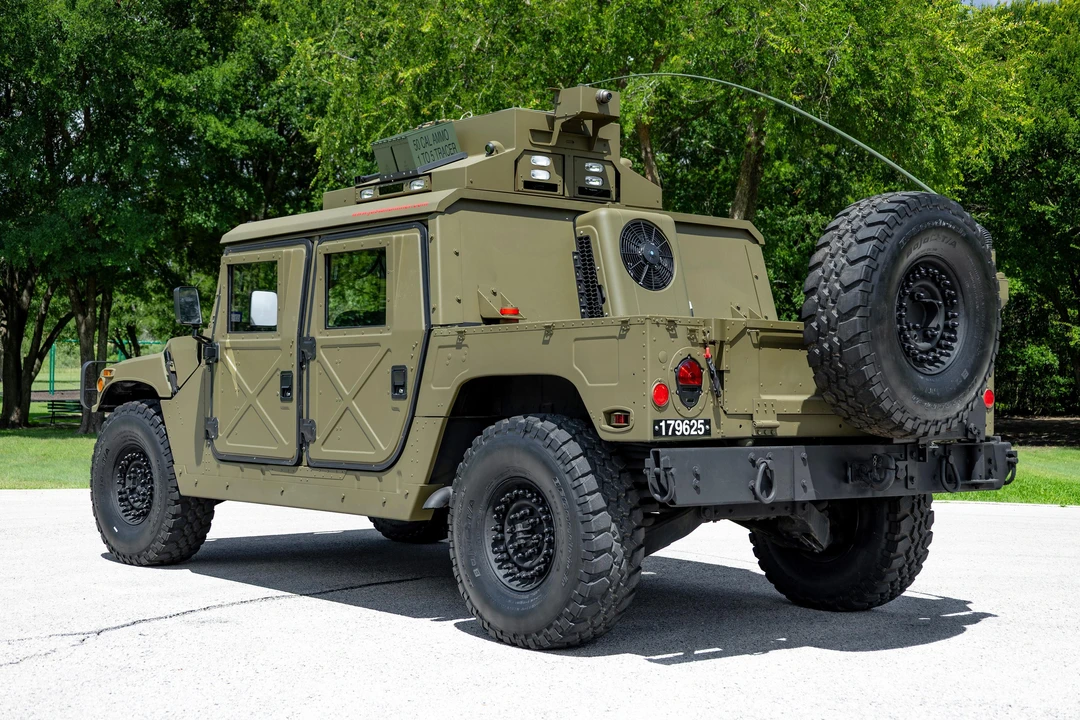 2009 AM General Hummer - Image 4 of 31