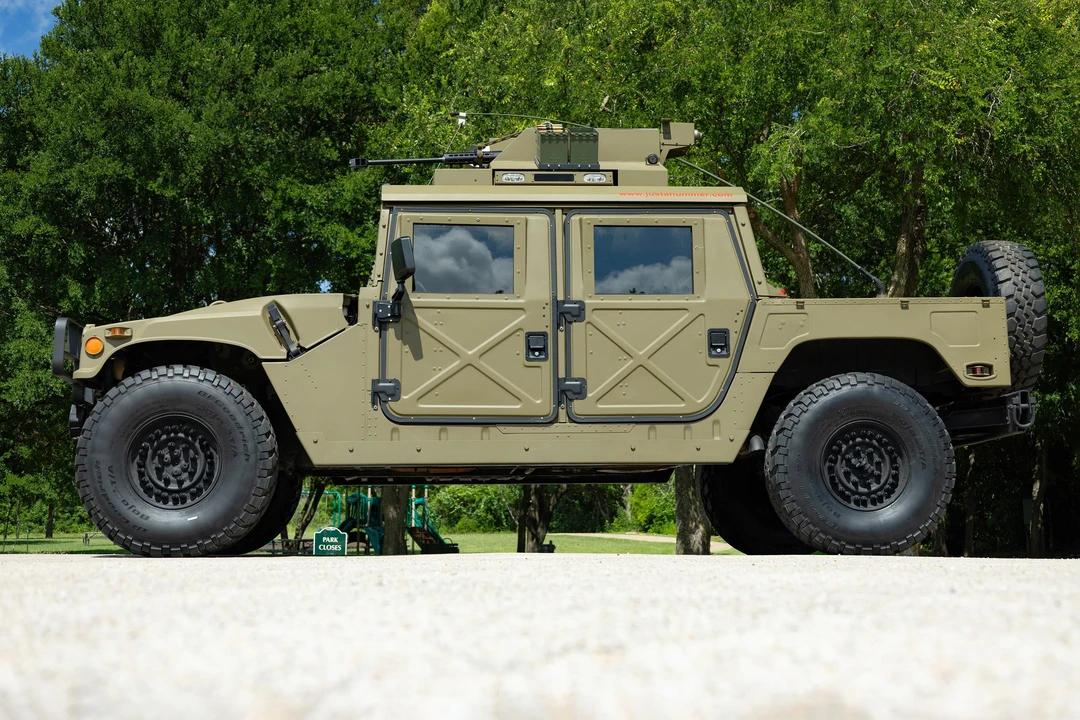 2009 AM General Hummer - Image 6 of 31