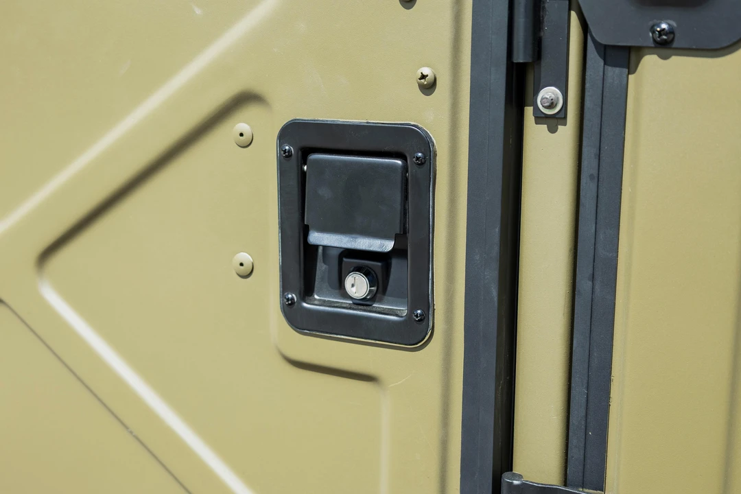 2009 AM General Hummer - Image 23 of 31