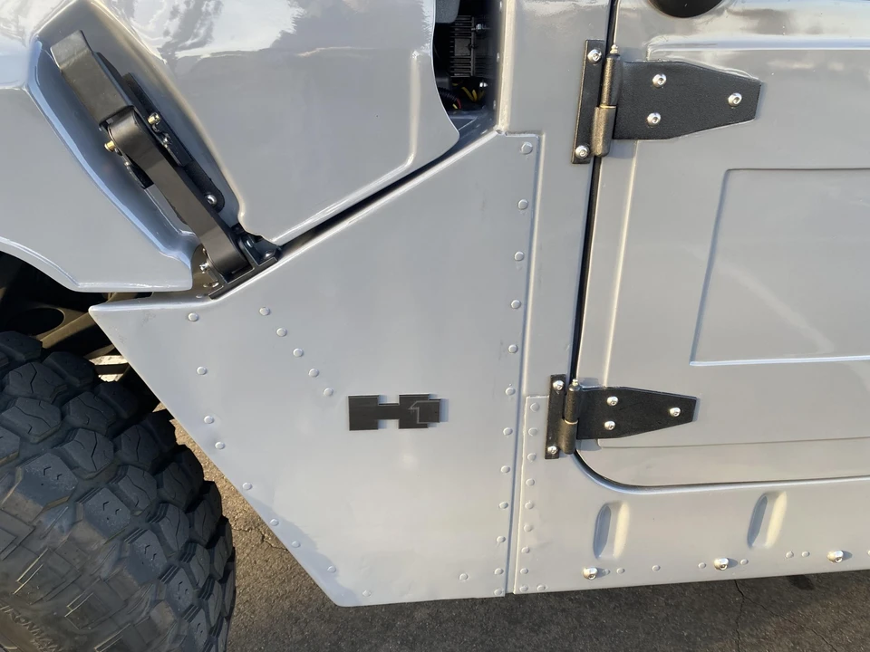 2009 Hummer HMMWV - Image 24 of 31