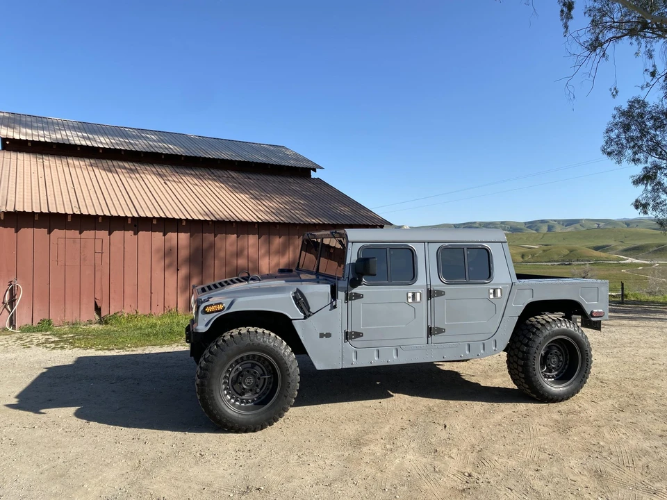 2009 Hummer HMMWV - Image 2 of 31