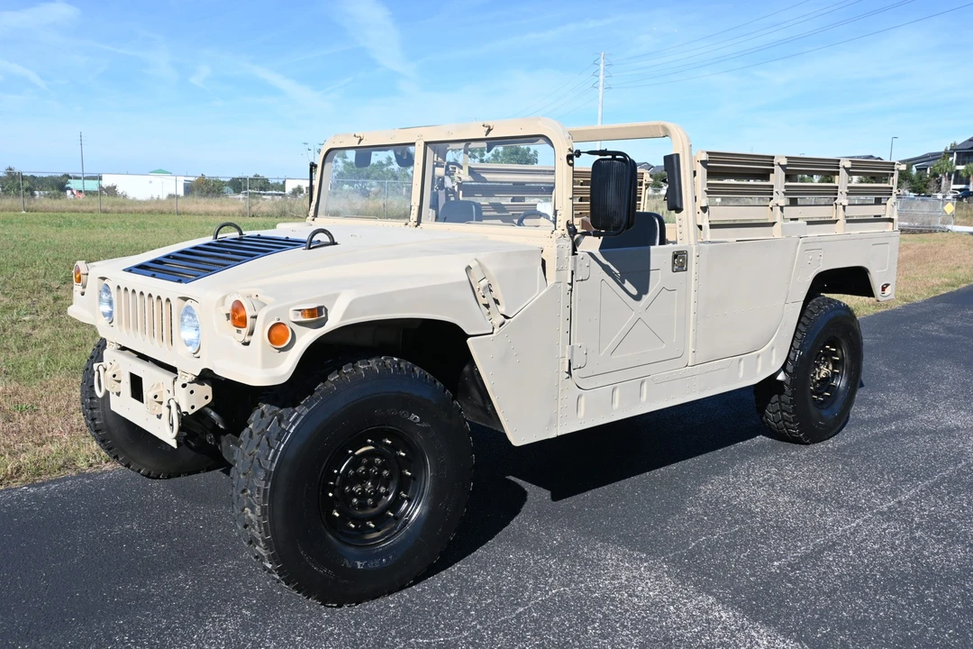 2009 Hummer HMMWV - Image 10 of 31