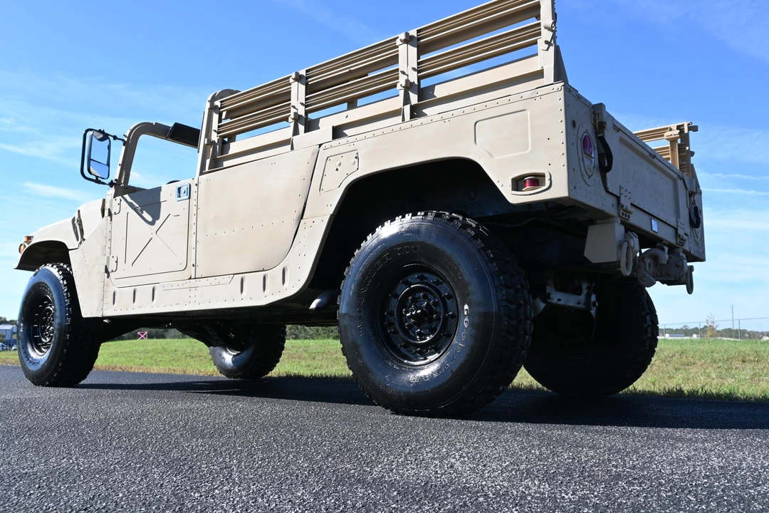 2009 Hummer HMMWV - Image 17 of 31
