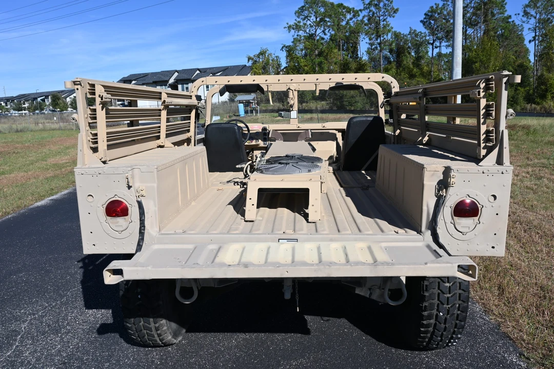 2009 Hummer HMMWV - Image 20 of 31