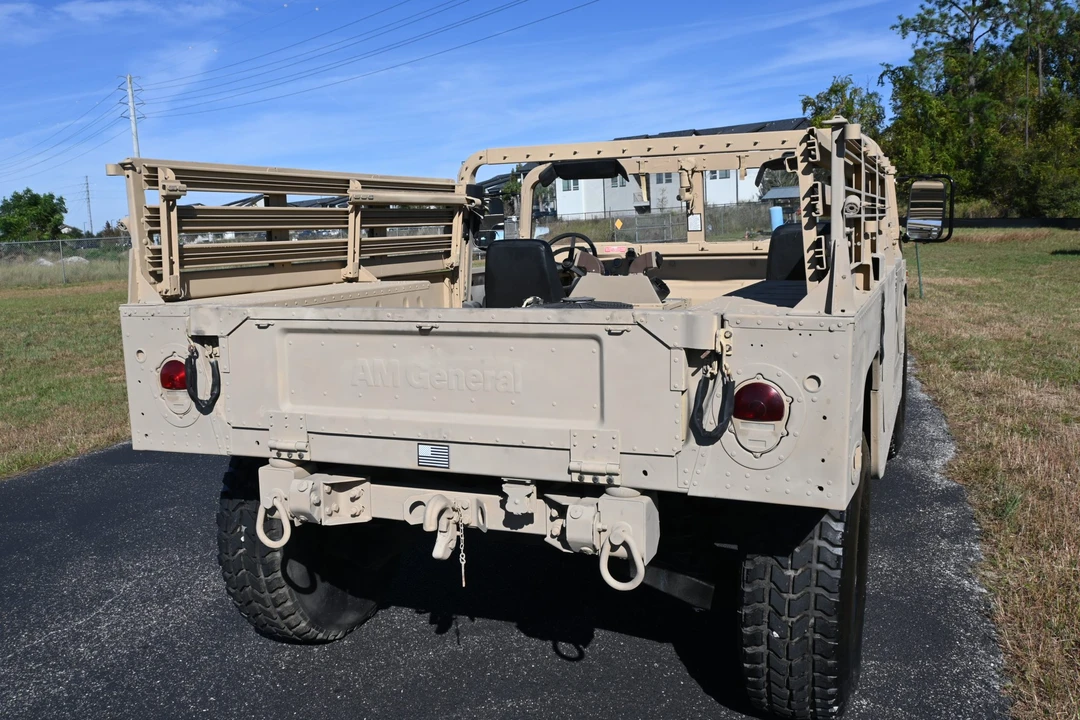 2009 Hummer HMMWV - Image 23 of 31