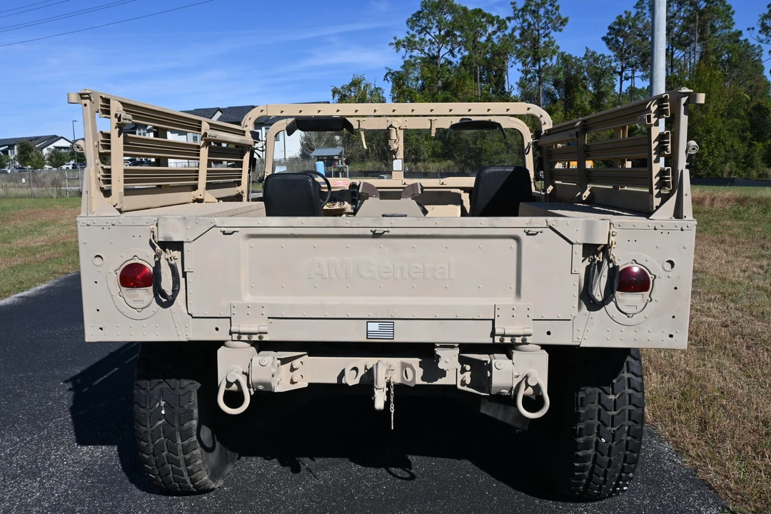 2009 Hummer HMMWV - Image 21 of 31