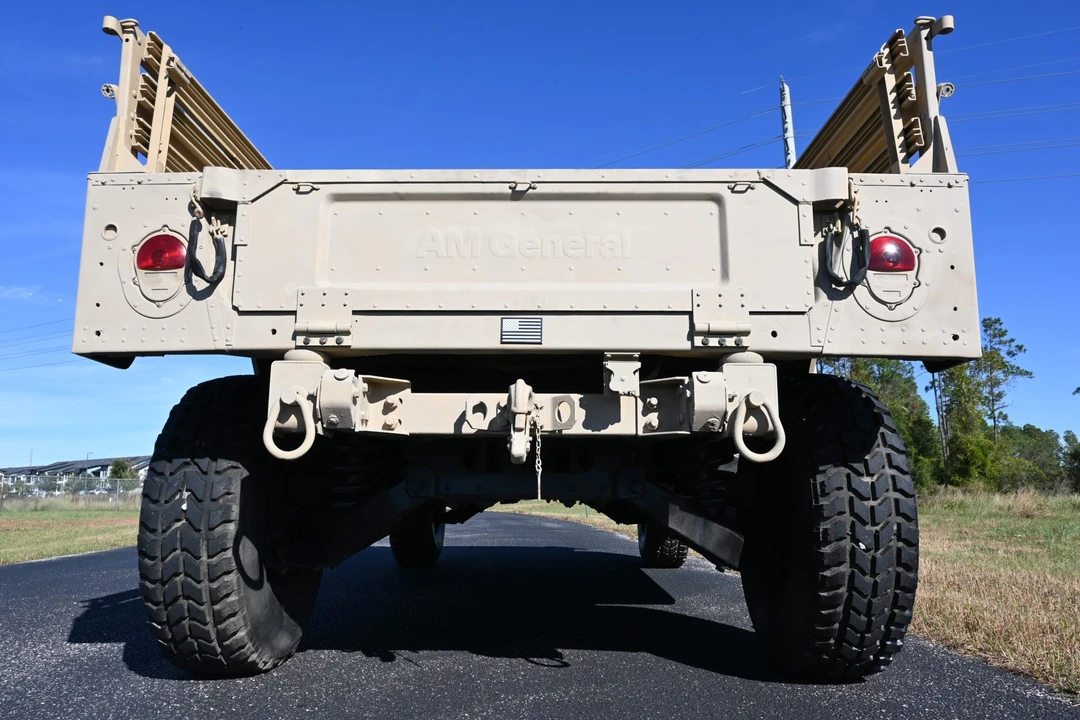 2009 Hummer HMMWV - Image 22 of 31
