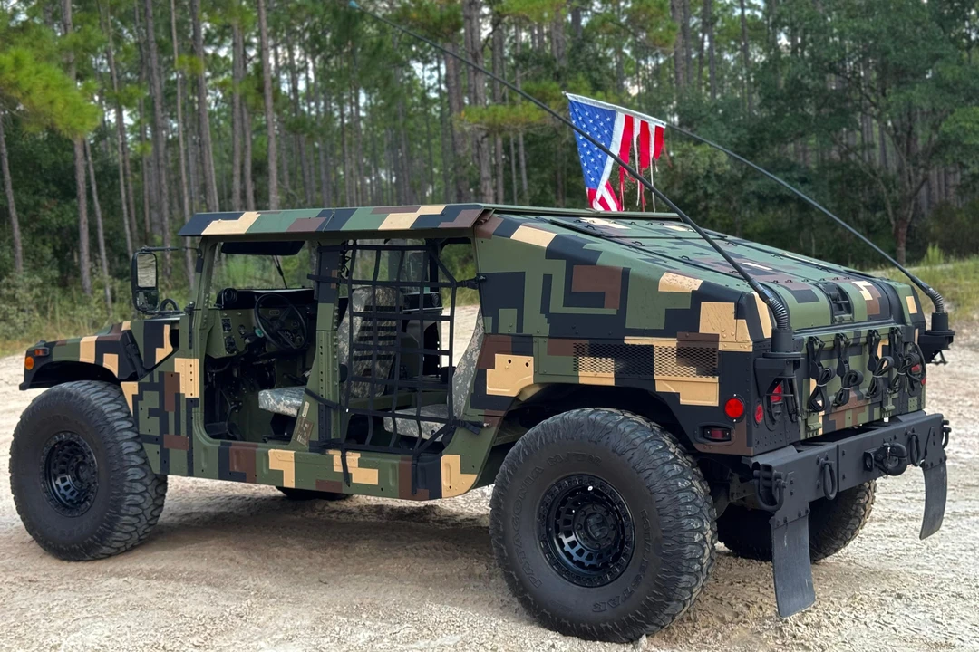 2009 AM General Hummer - Image 4 of 31