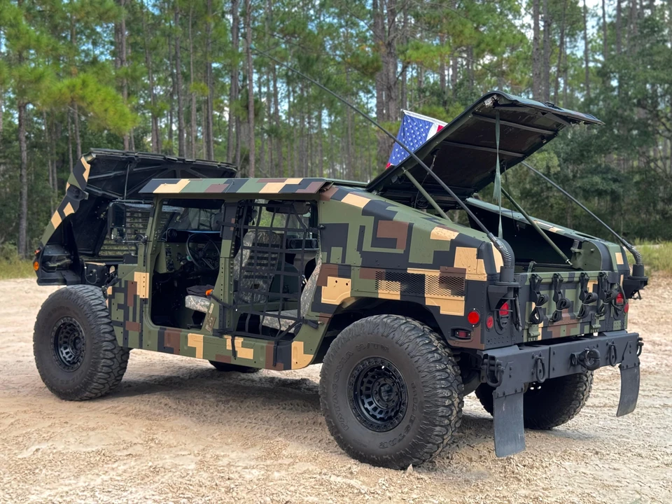 2009 AM General Hummer - Image 23 of 31