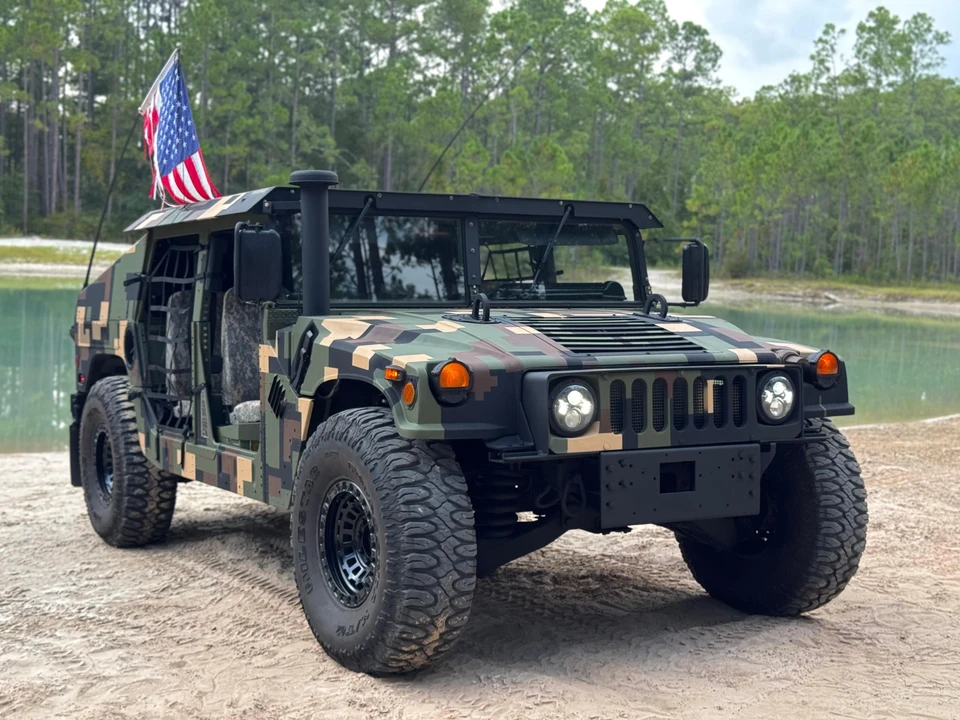2009 AM General Hummer - Image 17 of 31
