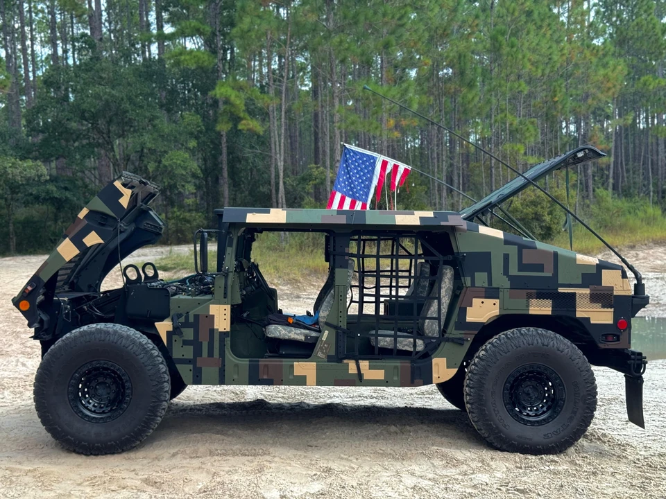 2009 AM General Hummer - Image 22 of 31