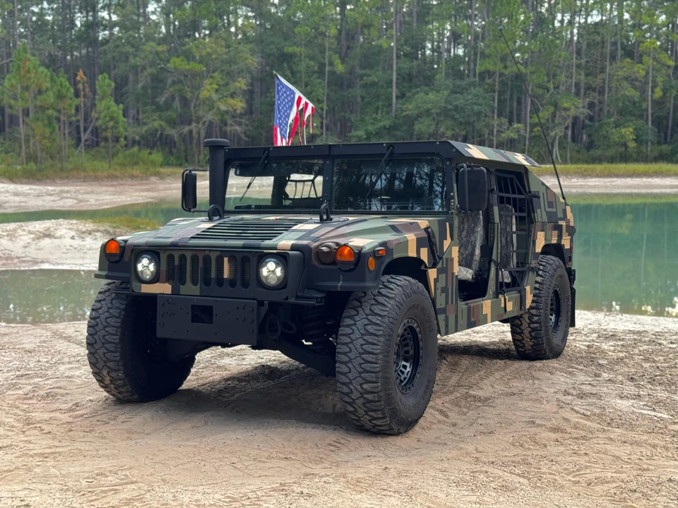 2009 AM General Hummer - Image 9 of 31