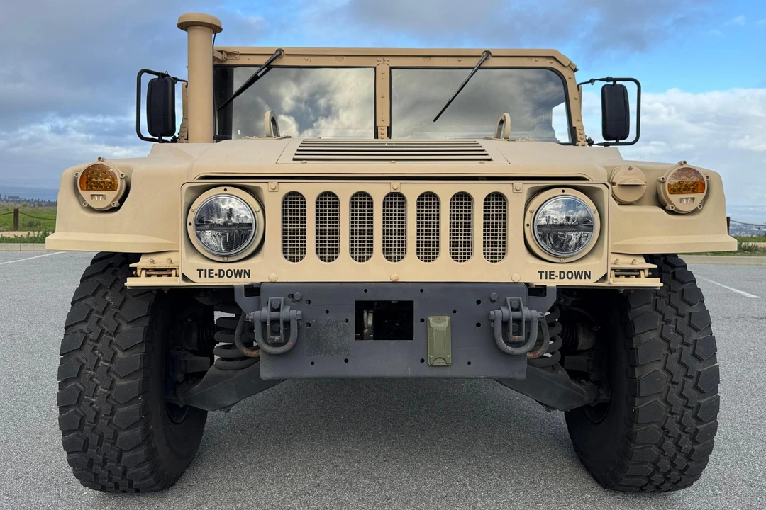 2009 AM General Hummer - Image 2 of 31