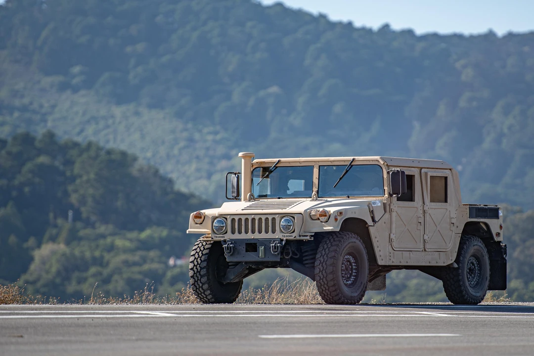 2009 AM General Hummer - Image 15 of 31