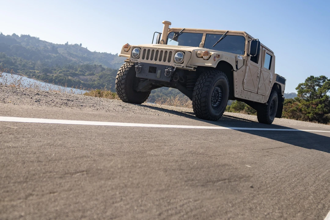 2009 AM General Hummer - Image 14 of 31