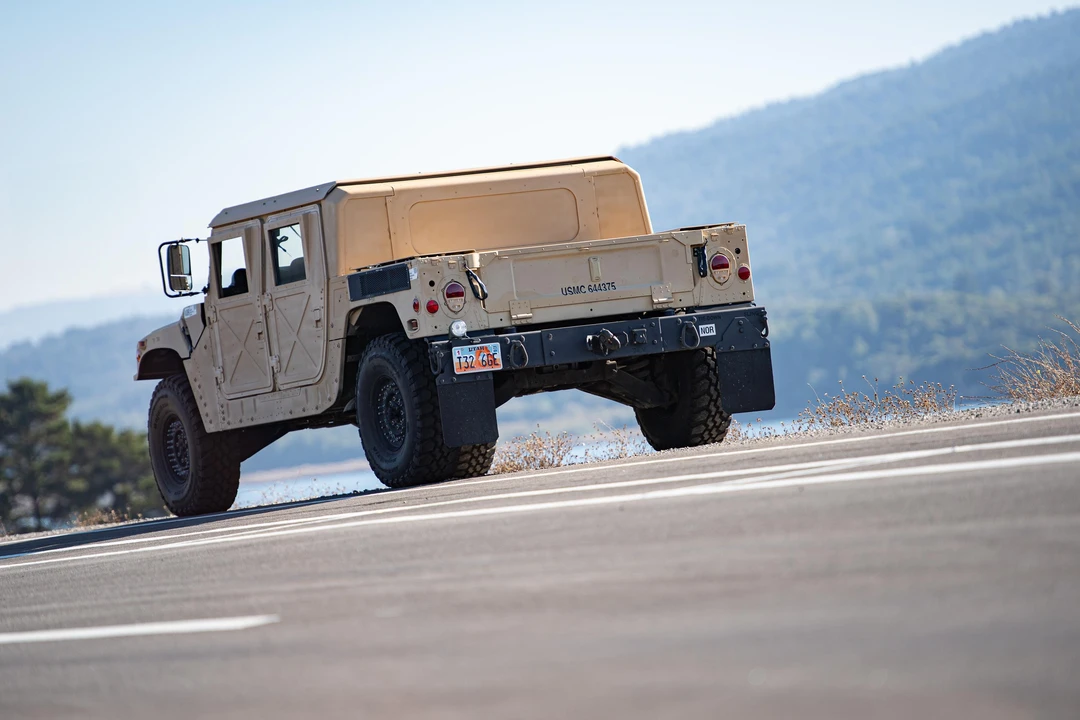 2009 AM General Hummer - Image 17 of 31
