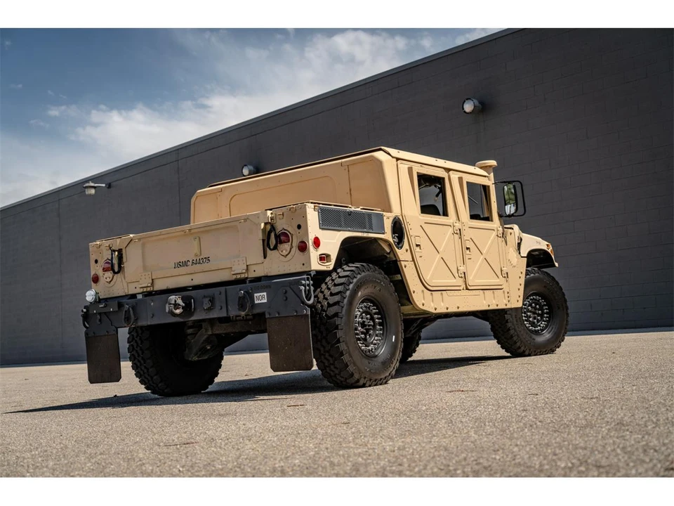 2009 AM General Hummer - Image 17 of 31