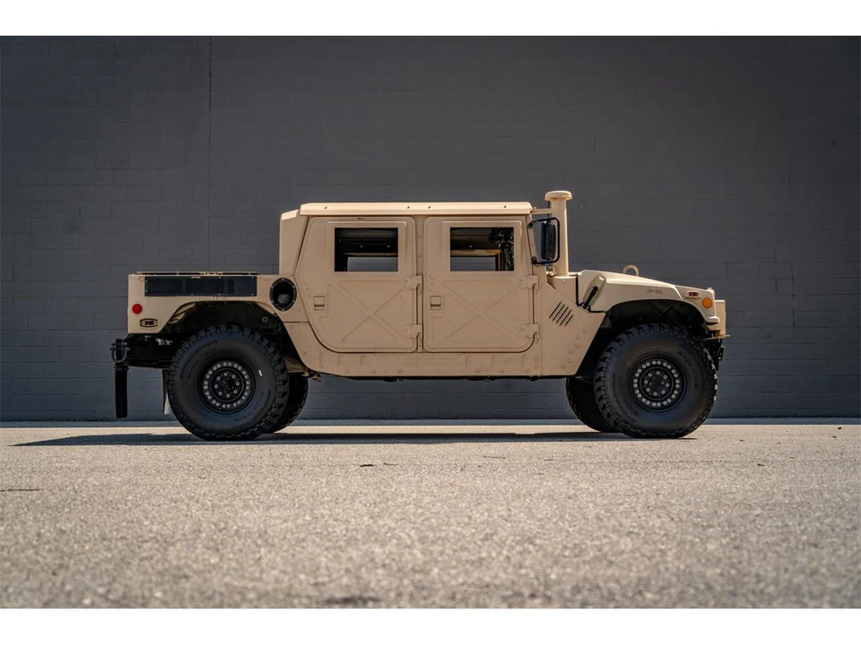 2009 AM General Hummer - Image 13 of 31